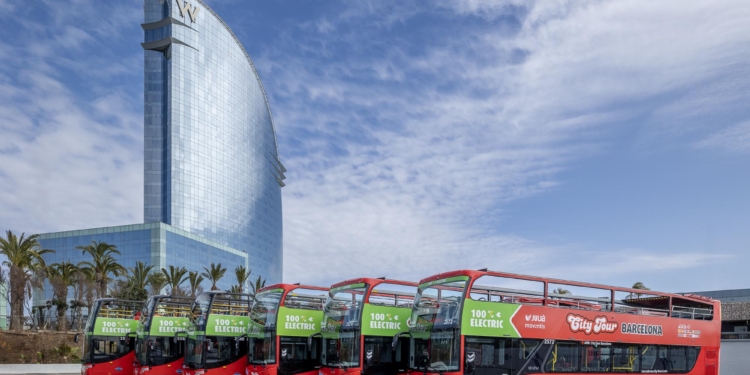 Grupo Julià y Moventis ponen en marcha el bus turístico eléctrico