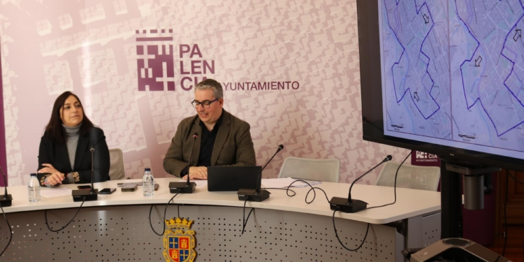 Palencia presenta el nuevo diseño de las líneas de autobús urbano