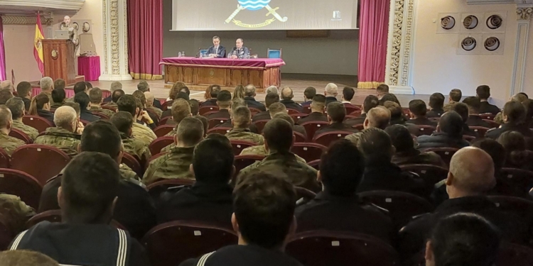 Defensa y las empresas del transporte de autobús se alían en Sevilla