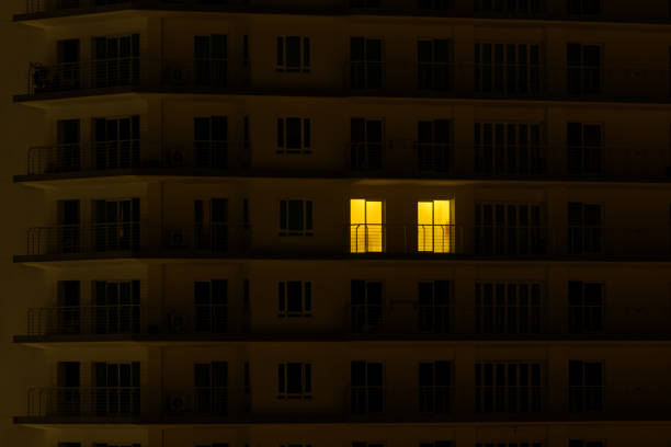 España encara la recuperación tras el histórico apagón que colapsó el transporte