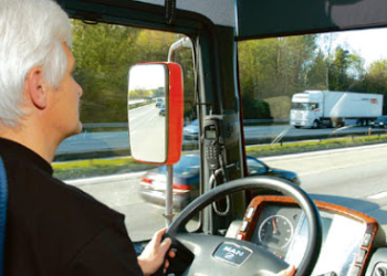 Hacienda recauda 105 millones menos por la subida del impuesto de matriculación