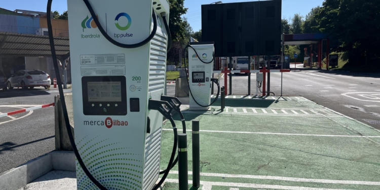 Iberdrola bp y Mercabilbao refuerzan la movilidad eléctrica