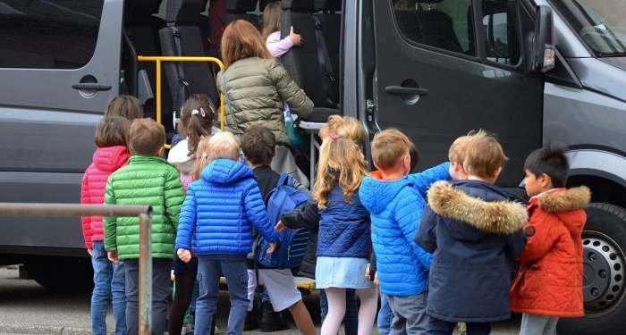 Los contratos públicos del transporte escolar a revisión