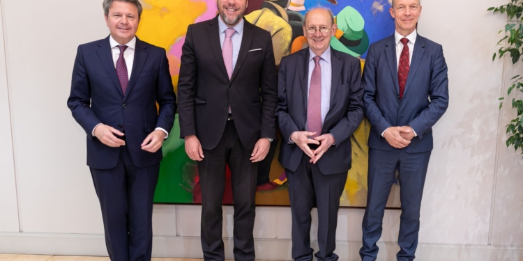 España pide la implicación de Francia y Portugal en el Corredor Atlántico