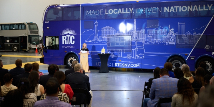 Alexander Dennis inaugura una planta de fabricación en Las Vegas