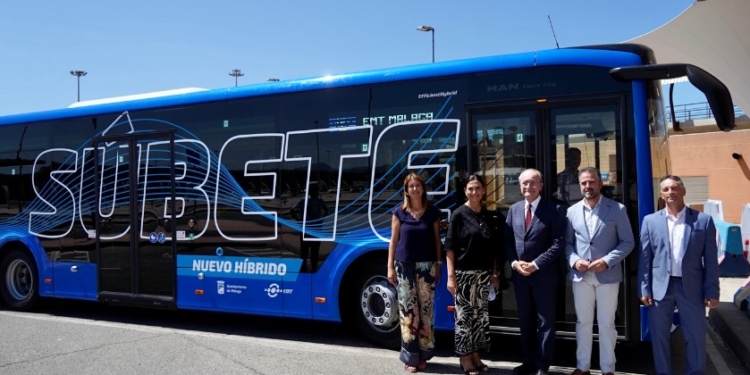 EMT Málaga incorpora 12 megabuses eléctrico-híbridos a su flota