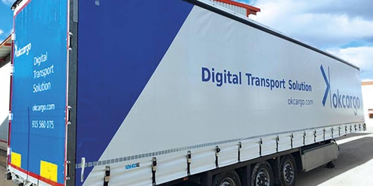 El operador digital OkCargo presenta sus nuevos semirremolques