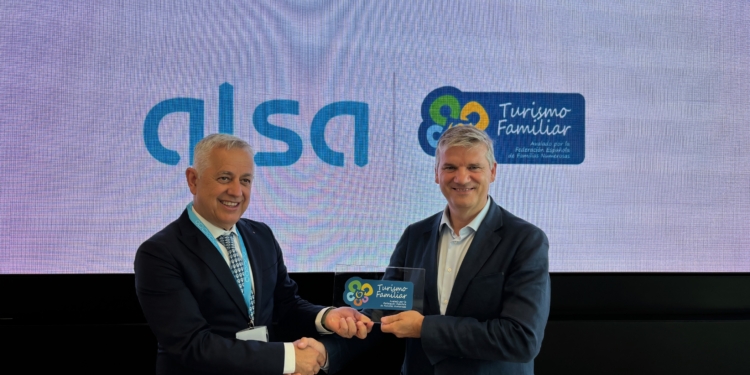Alsa recibe el Sello de Turismo Familiar por su compromiso con los viajes adaptados