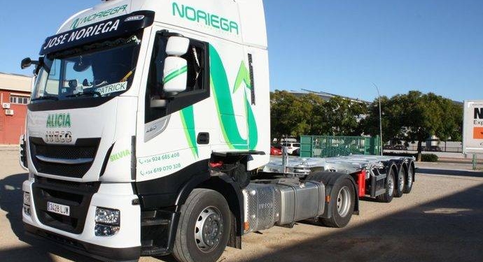 Los camiones portacontenedores de obras deberán utilizar el tacógrafo