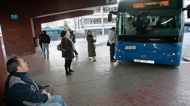 Los buses de A Coruña aceptarán el pago con cualquier teléfono móvil