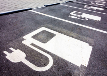 La carga rápida en España se estanca y frena el despegue del coche eléctrico