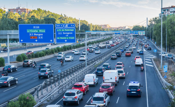 La DGT mantiene restricciones a camiones durante el puente