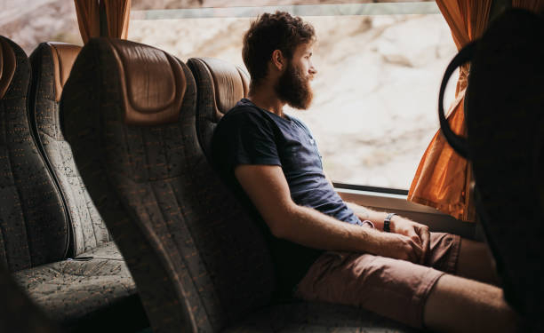 El Sector del autocar turístico alerta sobre los riesgos de la nueva directiva europea de viajes combinados