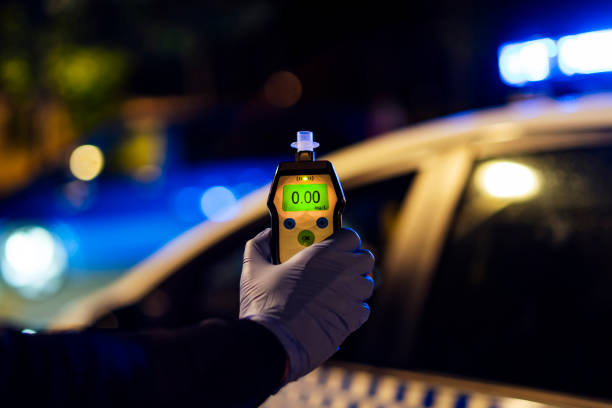 La DGT y Aspaym refuerzan controles de alcohol y drogas al volante este julio