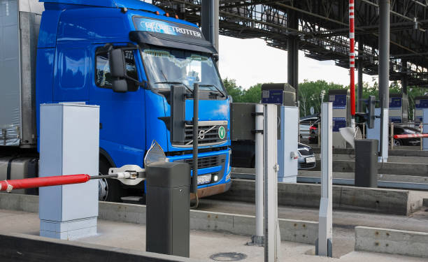 Transportes anuncia incrementos en peajes estatales para este año