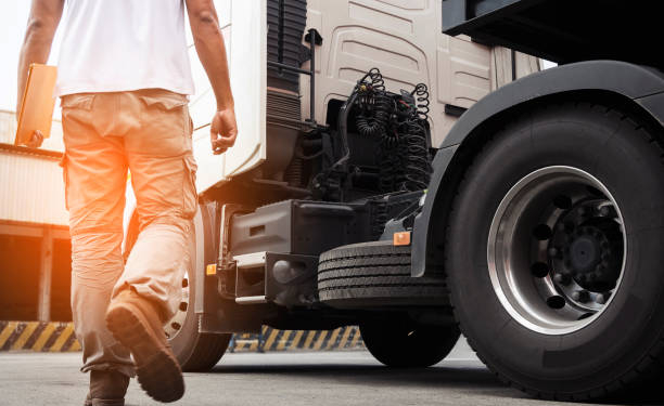 Continúa el paro indefinido por los transportistas de portavehículos