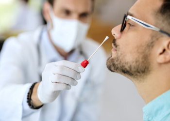 Madrid realiza test de antígenos a trabajadores en estaciones