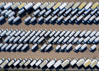 España avanza demasiado lenta en electrificación y renovación del parque