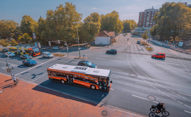 El autobús contribuye a reducir la pérdida de vidas humanas en la carretera