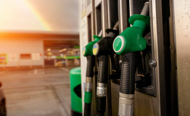 La gasolina también sube: media de 1.70 euros por litro este mes