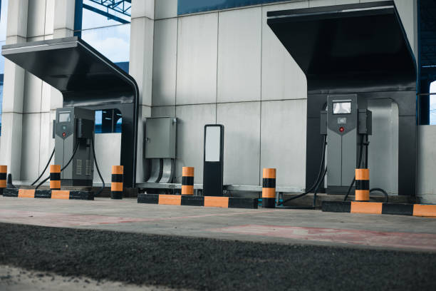 España triplica los plazos de activación de puntos de recarga pública en comparación con Europa