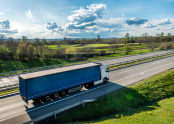 Caen las ventas de vehículos industriales y autobuses