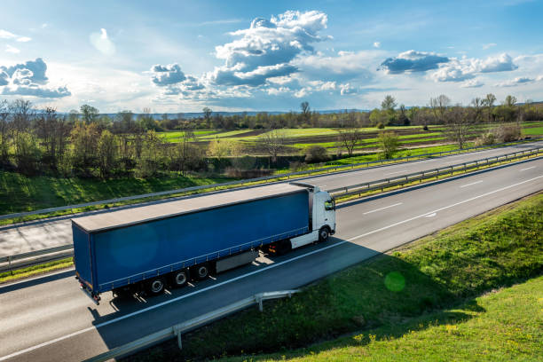 Caen las ventas de vehículos industriales y autobuses