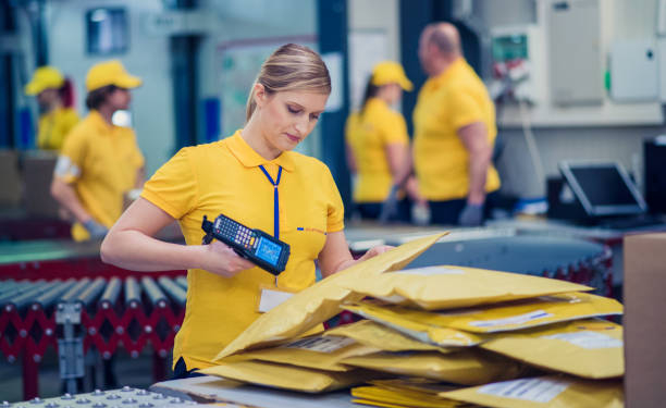 Correos arranca un nuevo servicio de logística para todo el país