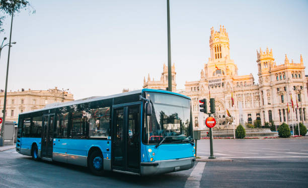 El autobús salva el transporte urbano madrileño ante las obras del metro