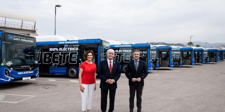 Iveco fortalece la flota eléctrica de la EMT Málaga con 13 nuevos autobuses