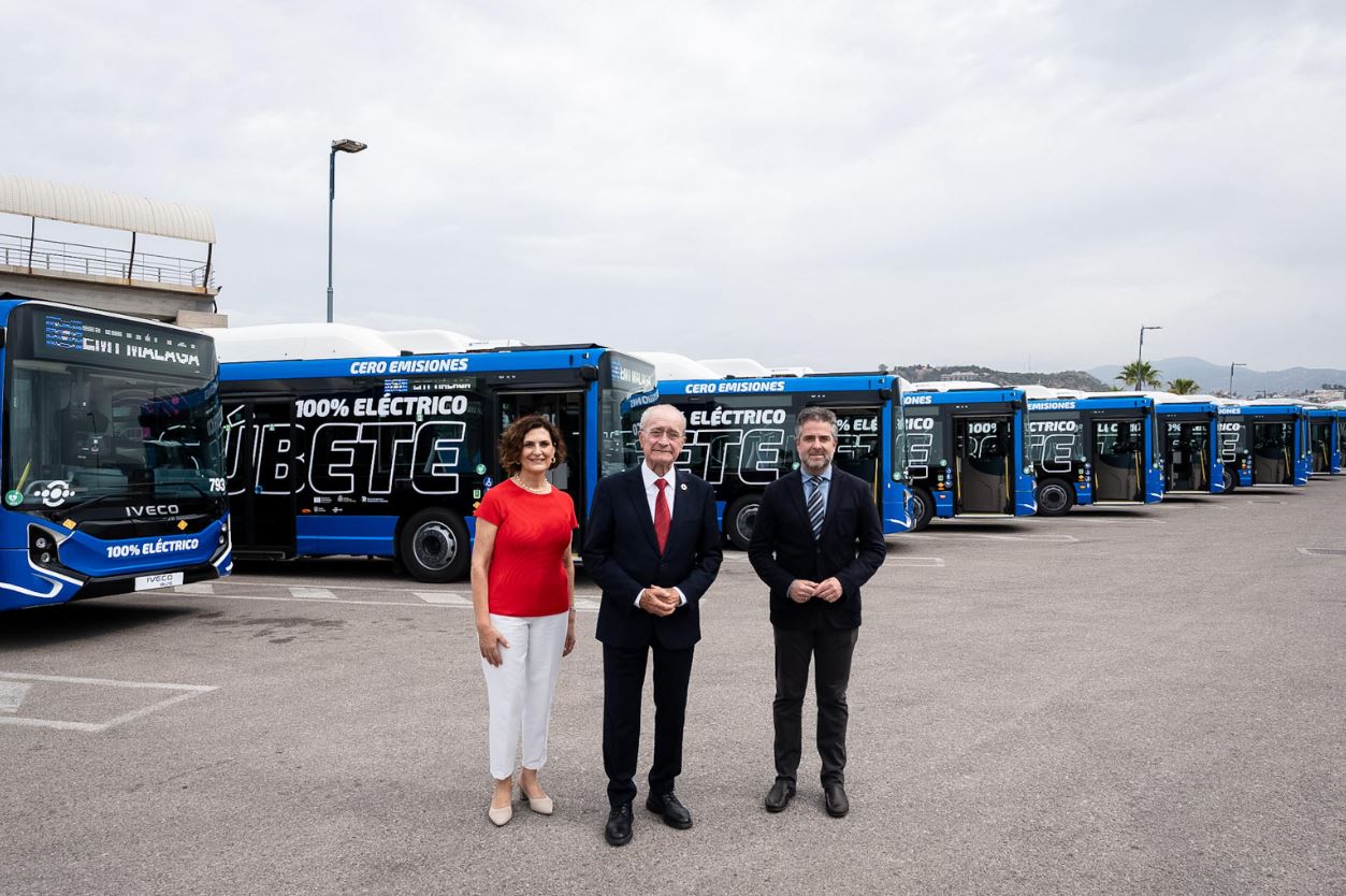 Iveco fortalece la flota eléctrica de la EMT Málaga con 13 nuevos autobuses