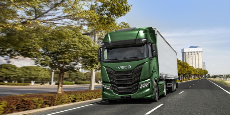 Iveco S-Way: Innovación en transporte con opciones diésel, gas y eléctrico