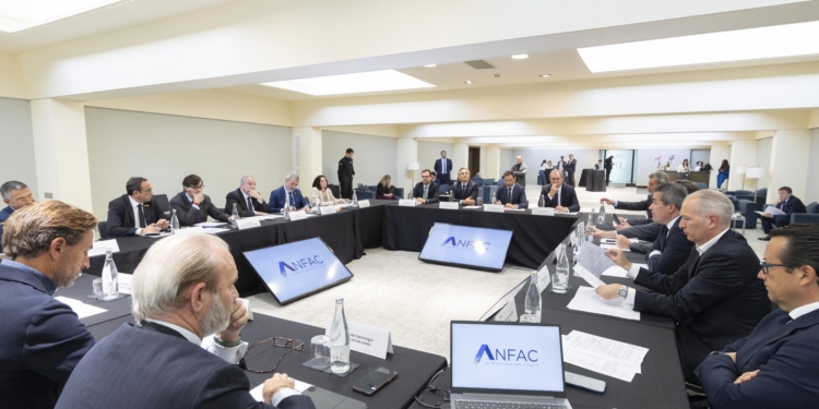 Anfact impulsa la descarbonización del transporte y crear incentivos