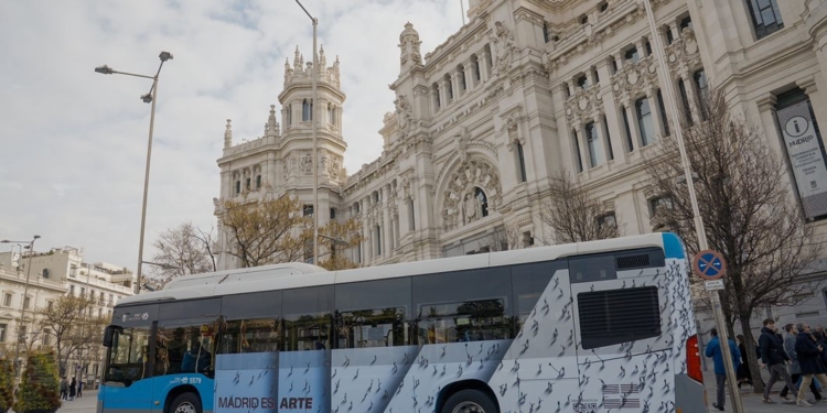 Nueva iniciativa de EMT Madrid para destacar la potencia visual del autobús