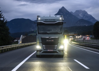 MAN y Dettendorfer prueban logística nocturna sin emisiones