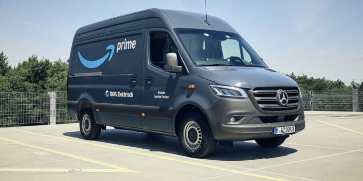 Mercedes-Benz suministrará 5.000 furgonetas eléctricas a Amazon