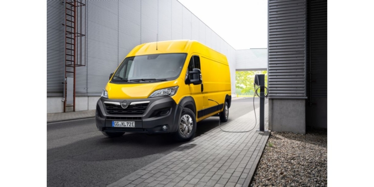 Opel contribuye al liderazgo de su Grupo con la electrificación