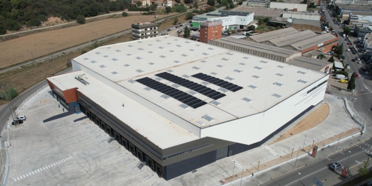 Nadico presenta su nueva nave logística en Granollers