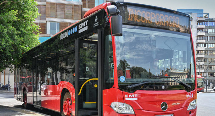 3,4 millones de pasajeros usaron el autobús de la EMT de Valencia en Fallas