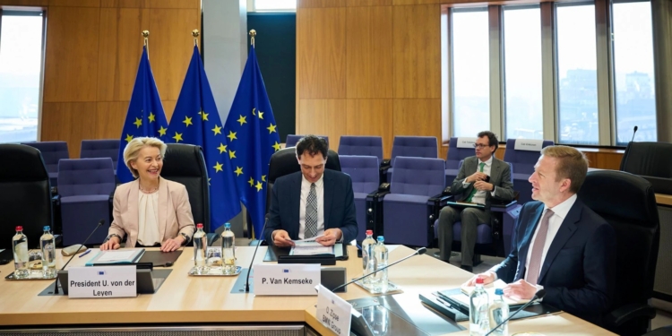 Von der Leyen anuncia un margen adicional para el cumplir las metas