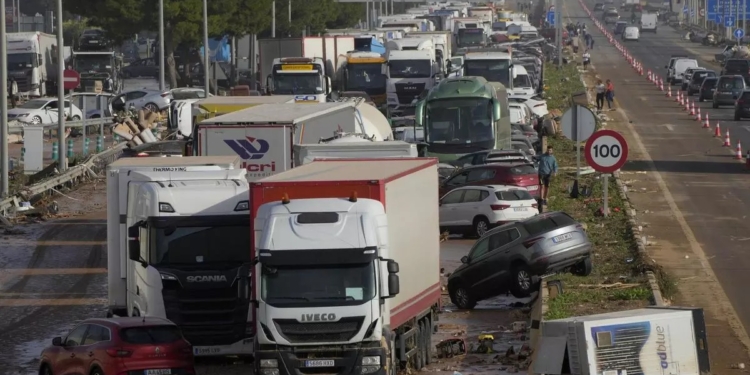 Colapso de carreteras complica logística en Levante y Andalucía