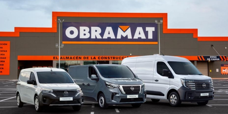Nissan firma un nuevo acuerdo de colaboración con Obramat