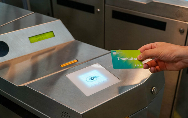 ATM amplía la bonificación para los títulos T-usual y la T-Jove al 50%