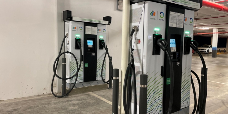 100 nuevos puntos de recarga impulsan la movilidad eléctrica en Canarias