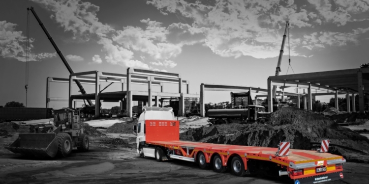 Kässbohrer presentó cuatro vehículos para el sector de la construcción