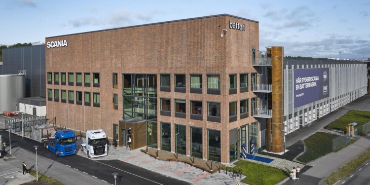 Las ventas de Scania aumentan un 19% en el tercer trimestre de 2023