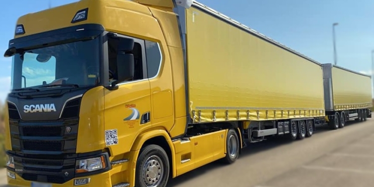 Schmitz Cargobull entrega el primer EcoDuo en España