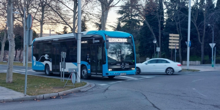 Segovia ya tiene en funcionamiento su primer autobús eléctrico