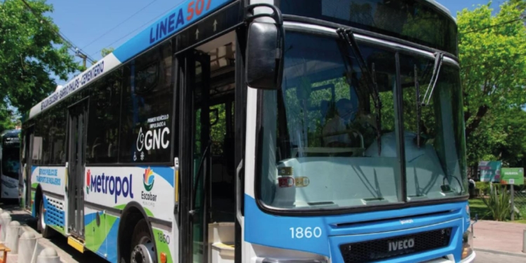 Iveco inicia una prueba de su autobús de GNC en Buenos Aires