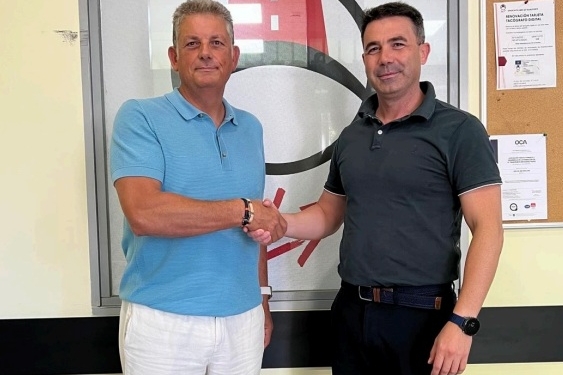 AEM y SLT firman un convenio colectivo pionero para las empresas de reparto